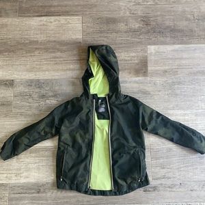 All in motion xs camo zip up hoodie for kids.  Great condition